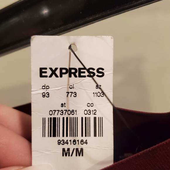 Burgundy pleated skirt - Picture 10 of 12